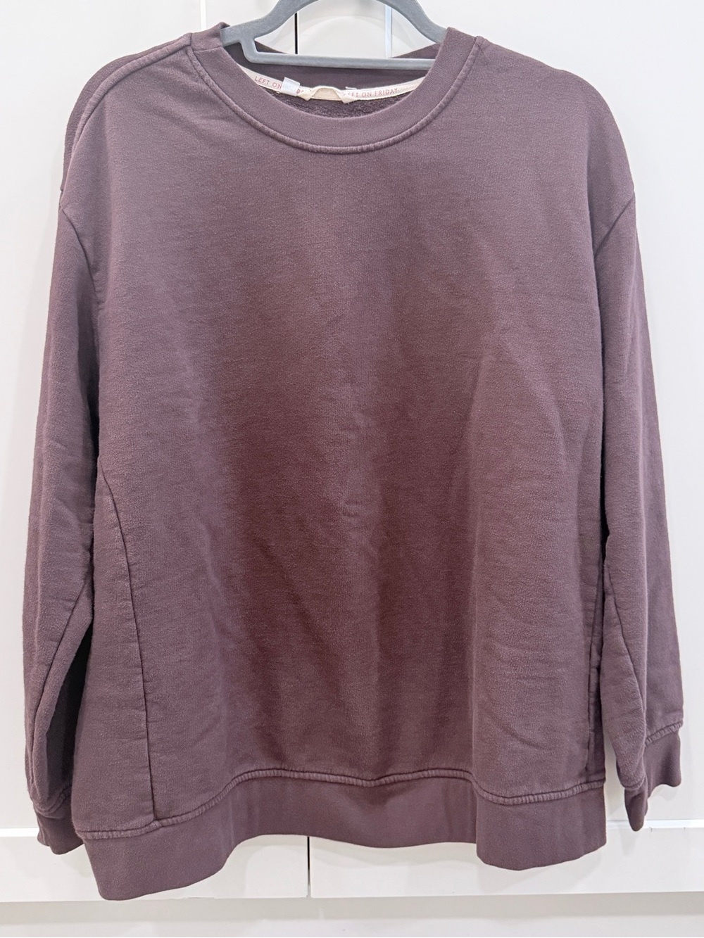 Left On Friday Sweatshirt Women’s S/M Mauve Oversized Fleece Crewneck Pullover